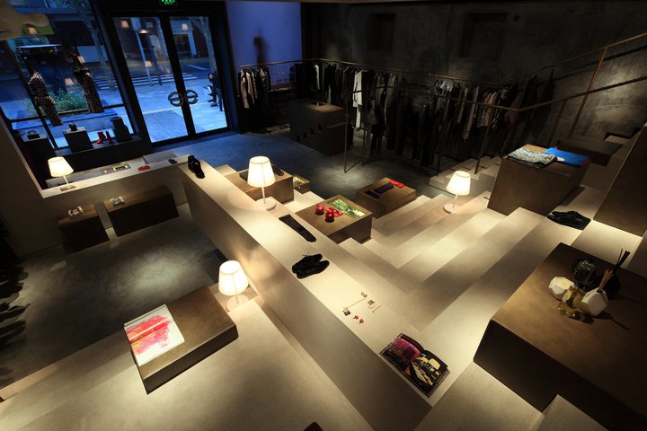 73189_168164753212698_777654_n Alter Concept Store