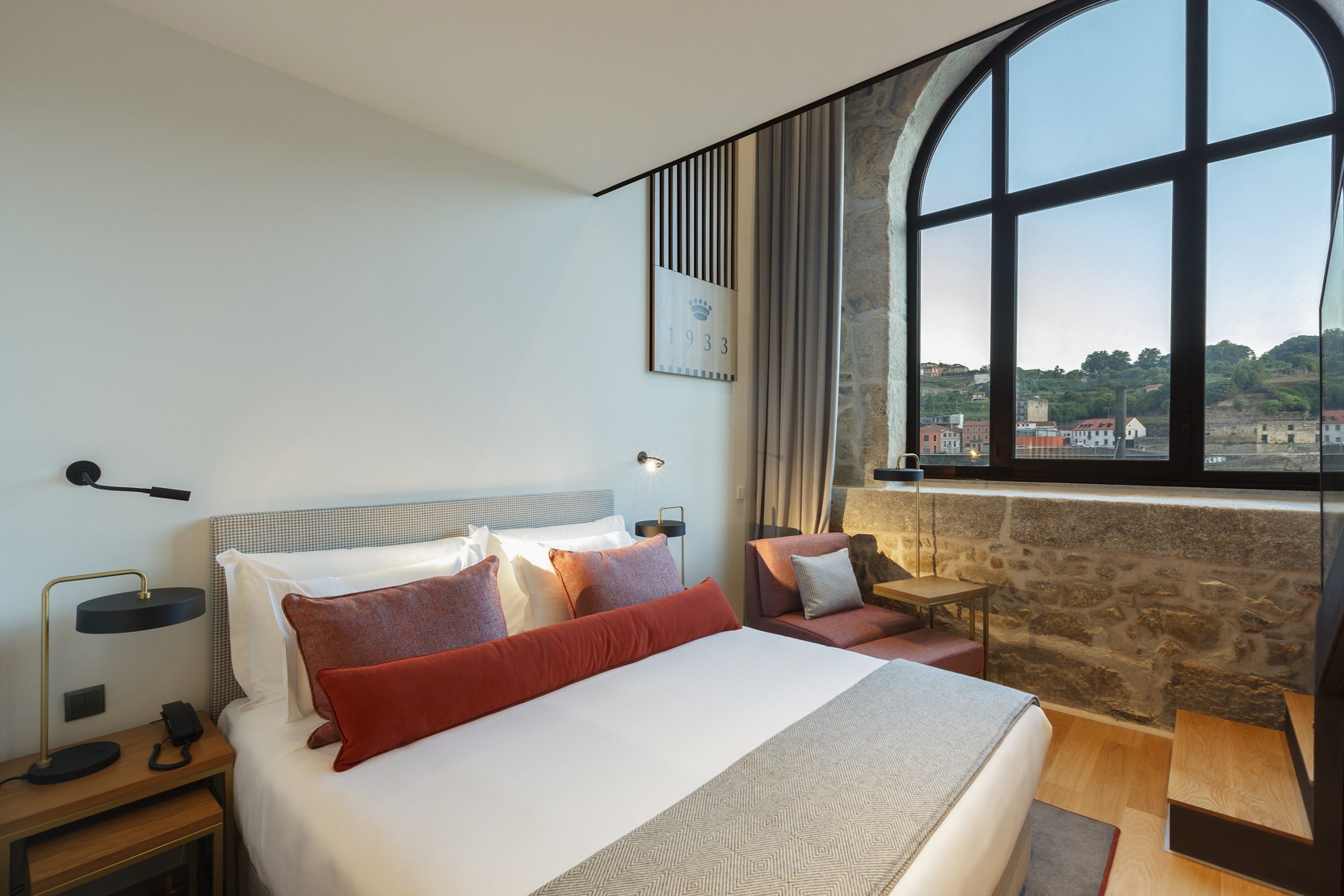 Bar no rooftop e vista privilegiada do Rio Douro: conheça o Neya Porto Hotel