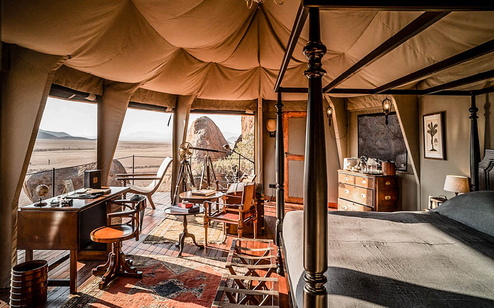 Sonop, tendas suspensas nas dunas da Namíbia