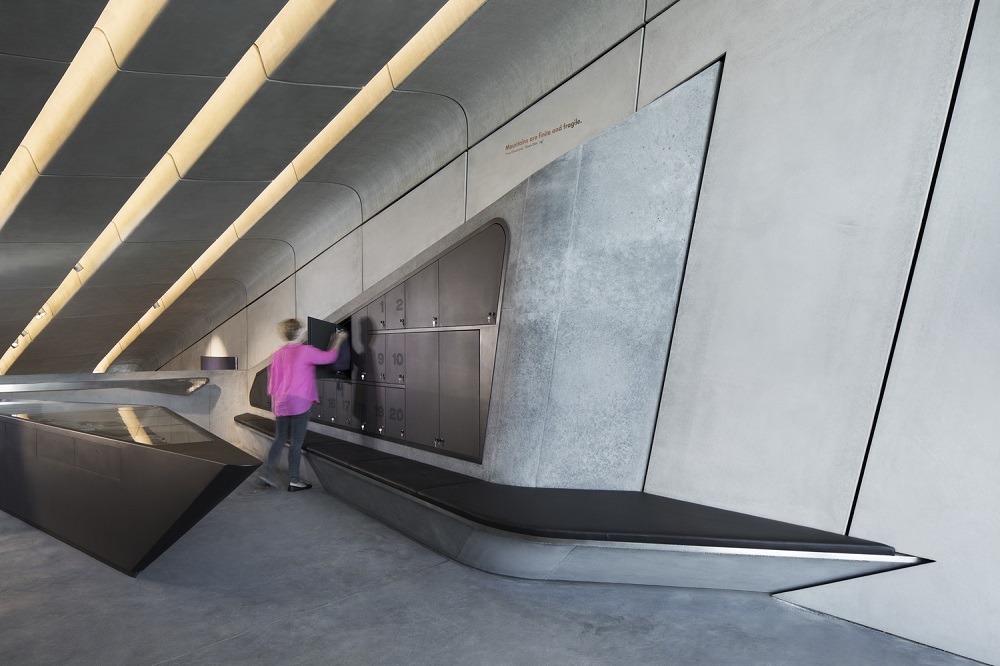 MMM Corones interior Museu Messner da Montanha Corones traz arquitetura futurista com assinatura de Zaha Hadid