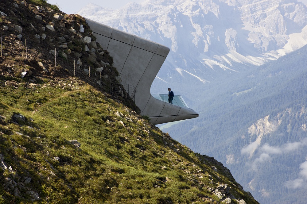 Museu Messner da Montanha Corones traz arquitetura futurista com assinatura de Zaha Hadid