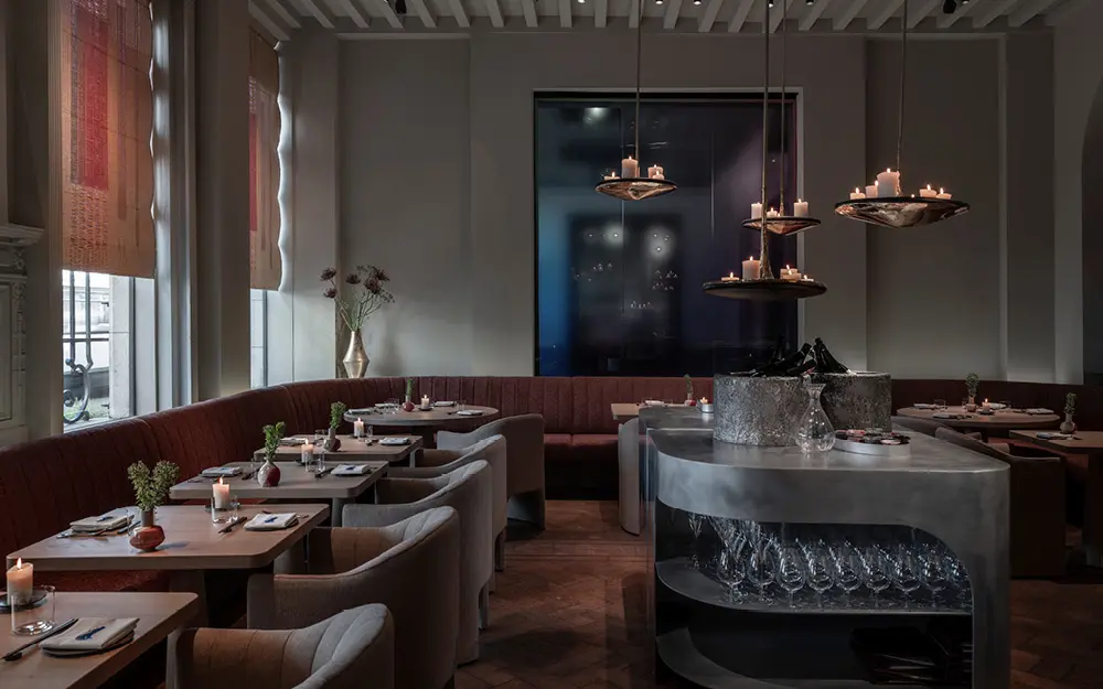 Balcão salão do restaurante Geranium Copenhague| Dona arquiteta