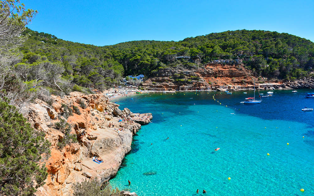 The Beach Caves Ibiza: a experiência cultural promovida pela Six Senses nas Ilhas Baleares