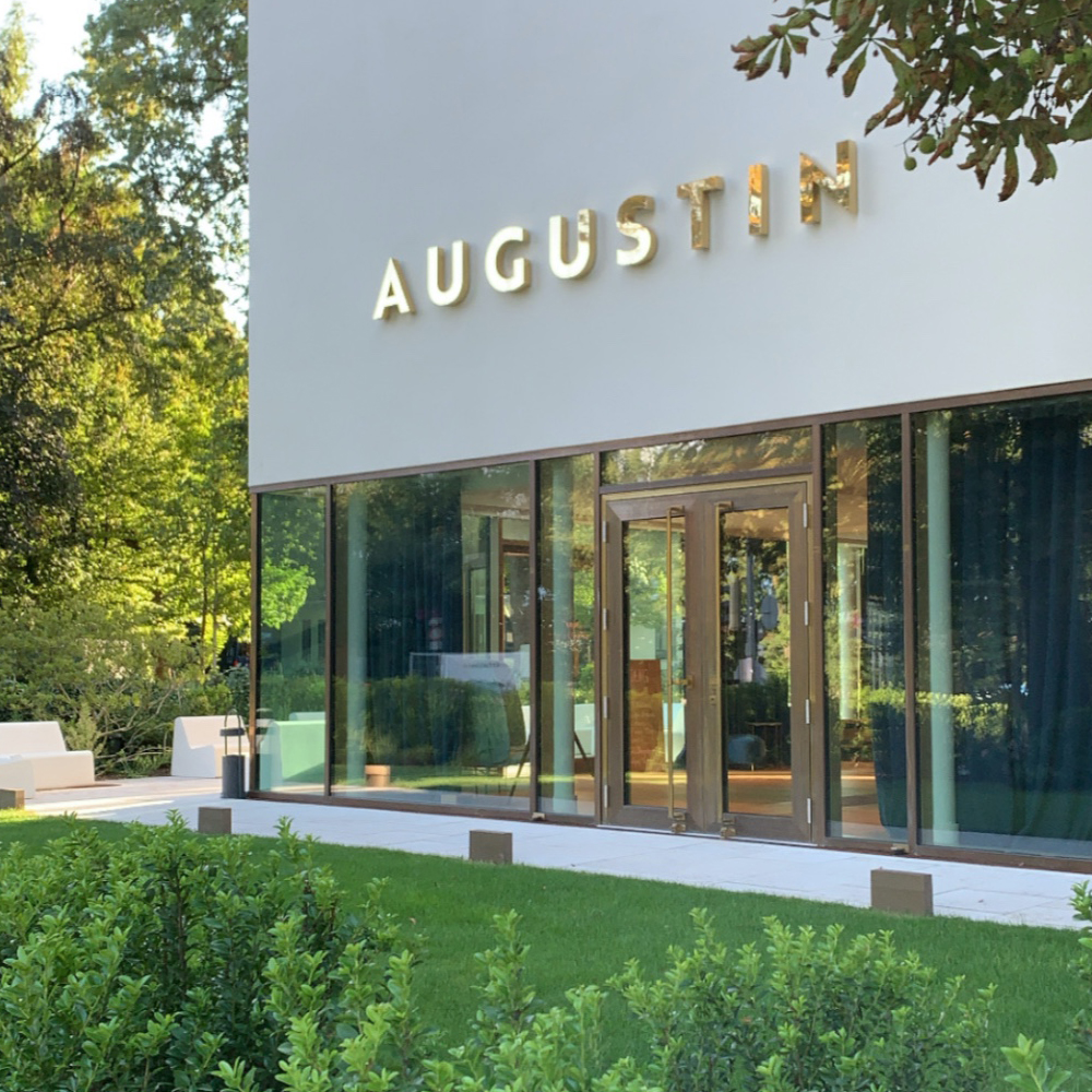 Fachada do Augustin, um hotel em Munique