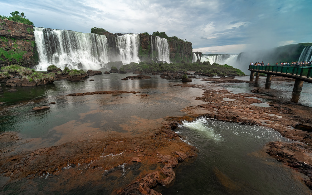 Cataratas do Iguaçu é um dos melhores lugares para viajar no Brasil
