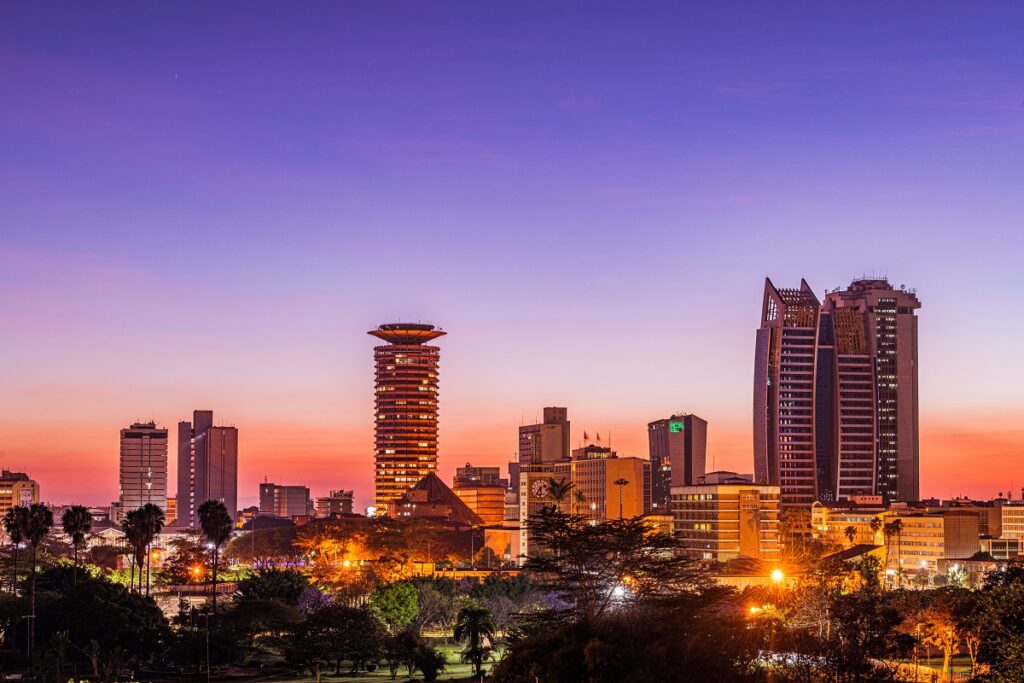 Fim de tarde na cidade de Nairobi, capital do Quênia.