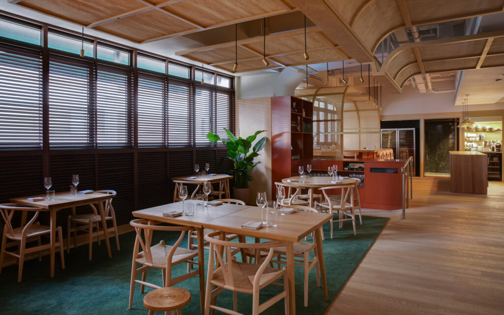 Interior do restaurante Whey de Hong Kong - Dona Arquiteta