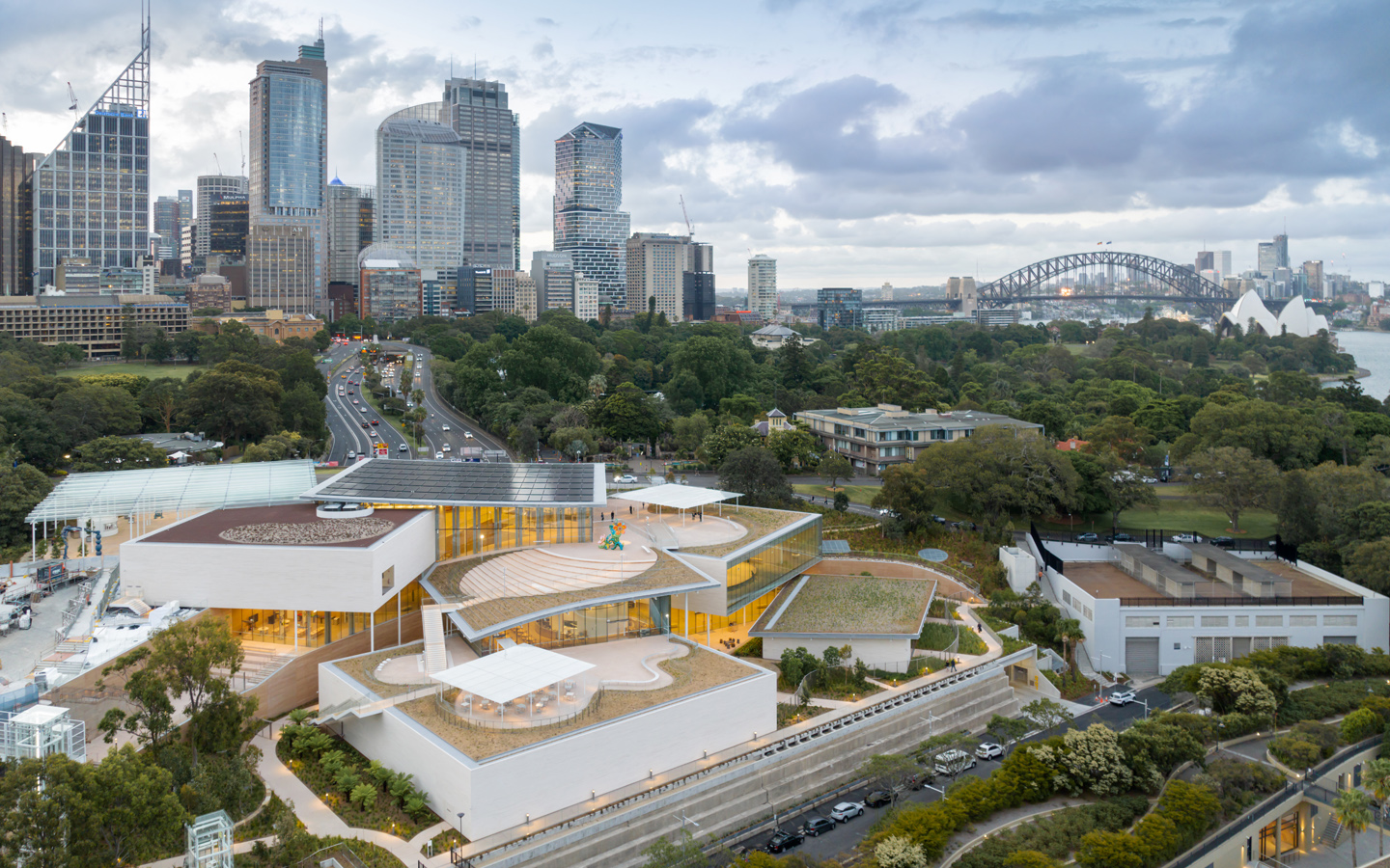 Galeria de Arte New South Wales vista de cima. Novo prédio projetado pelos arquitetos da SANAA, 2022. Foto Ivan Bann