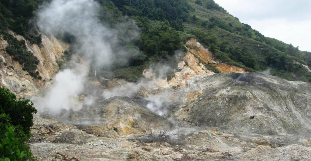 Sulfur Springs, banhos de lama mineral em Santa Lúcia - Dona Arquiteta