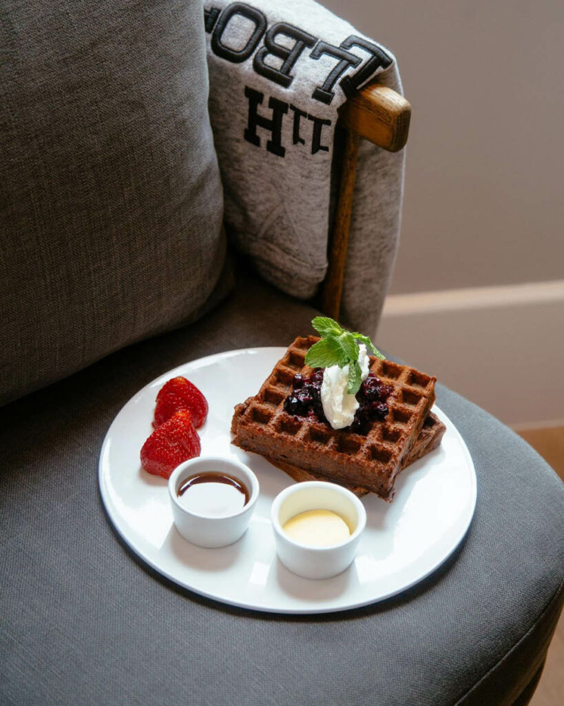 Café da manhã entregue no quarto em hotel de Nova York - Soho - Howard 11