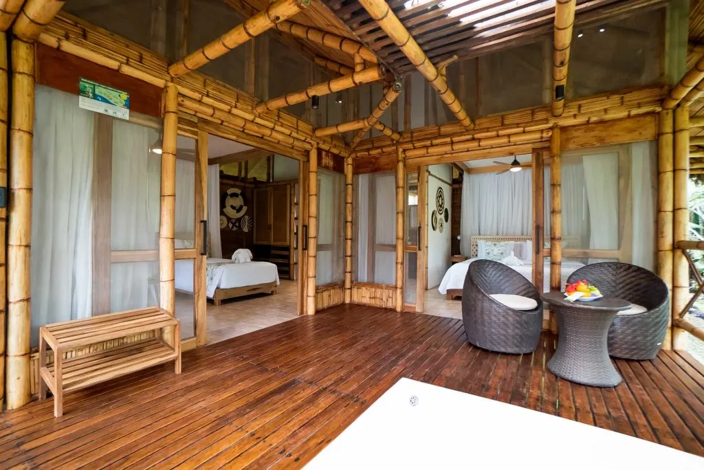 hotel de luxo na Amazônia, La Selva , estruturas aparentes de bambú
