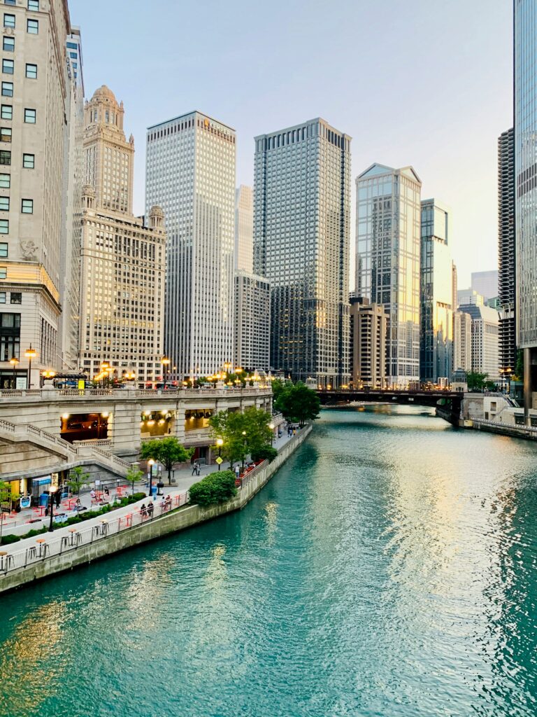 riverwalk em chicago - arquitetura de chicago 