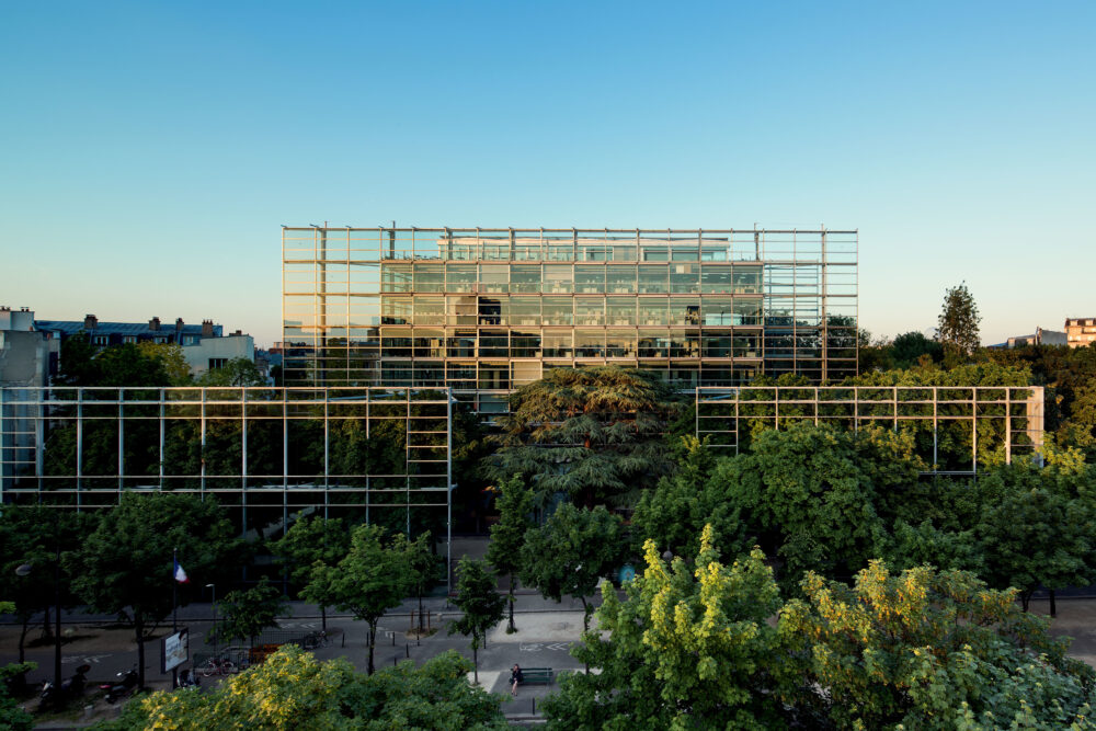 Fundação cartier, um parada imperdível para conhecer mais da arquitetura e arte parisiense