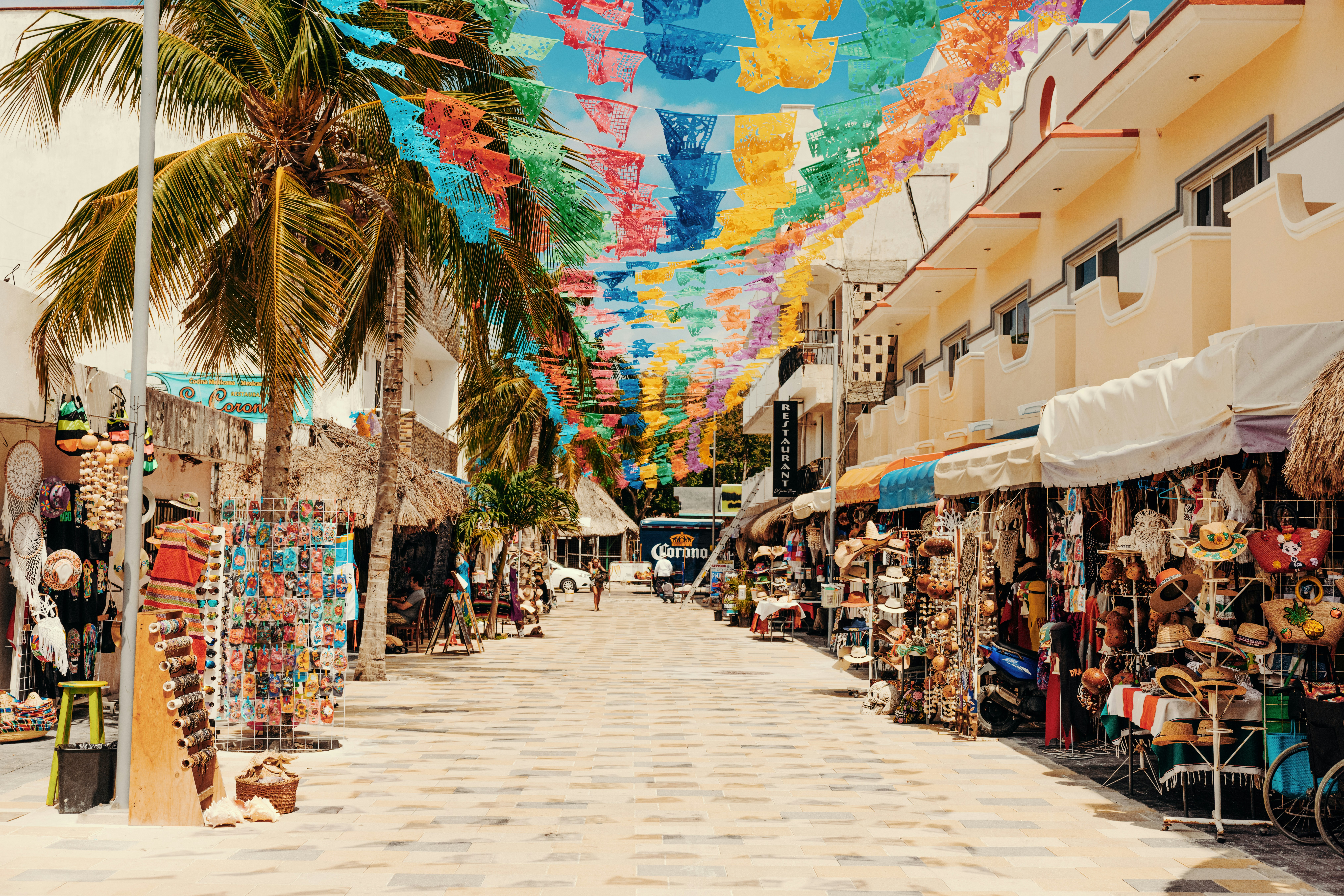 Ao pensar em realizar uma viagem, não deixe de pesquisar um pouco sobre Cancún. Você irá se apaixonar por esse paraíso.