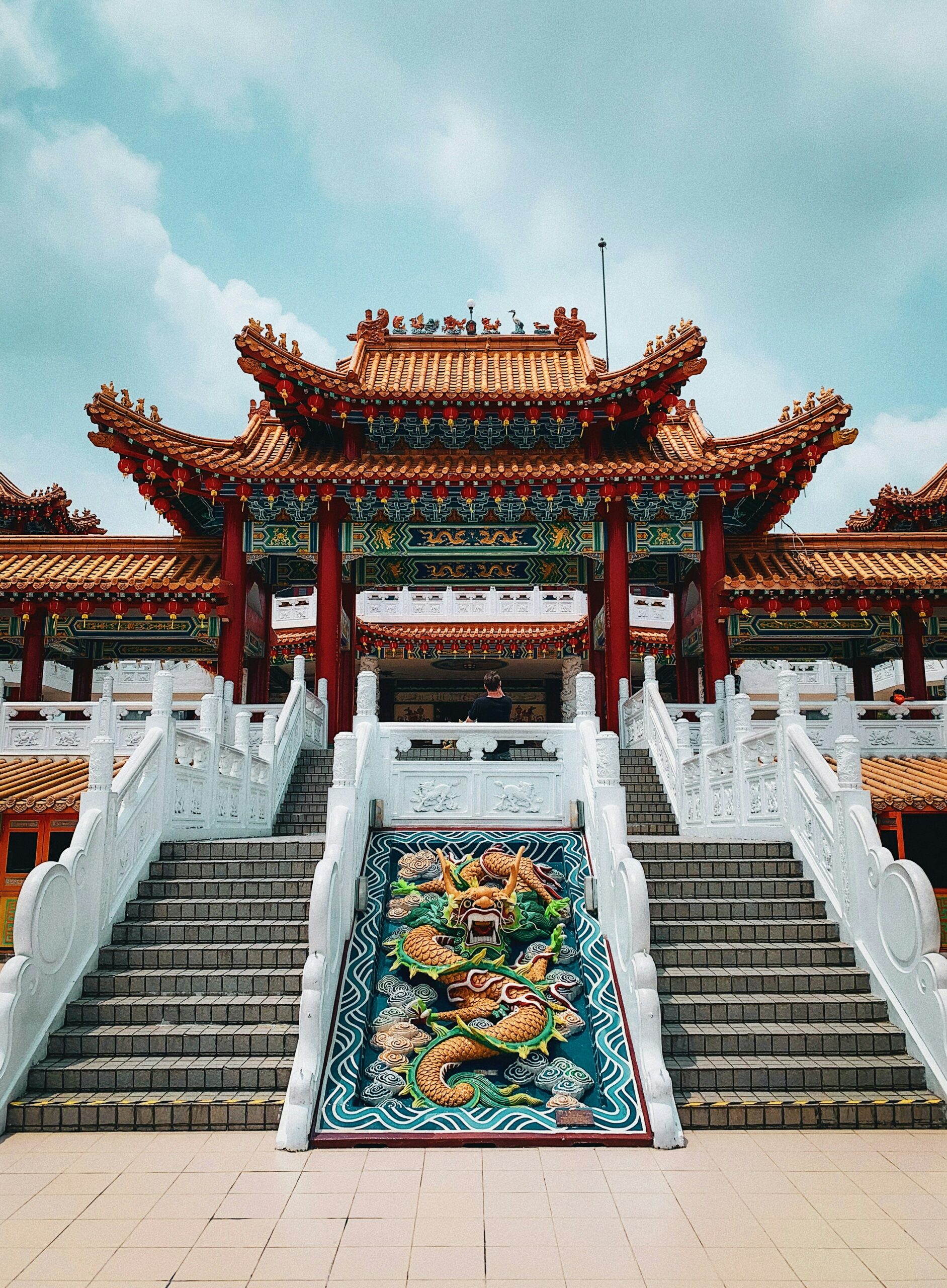 Thean Hou Temple é um templo com muitos andares, com uma arquitetura chinesa que revela como Kuala Lumpur é uma cidade multicultural.