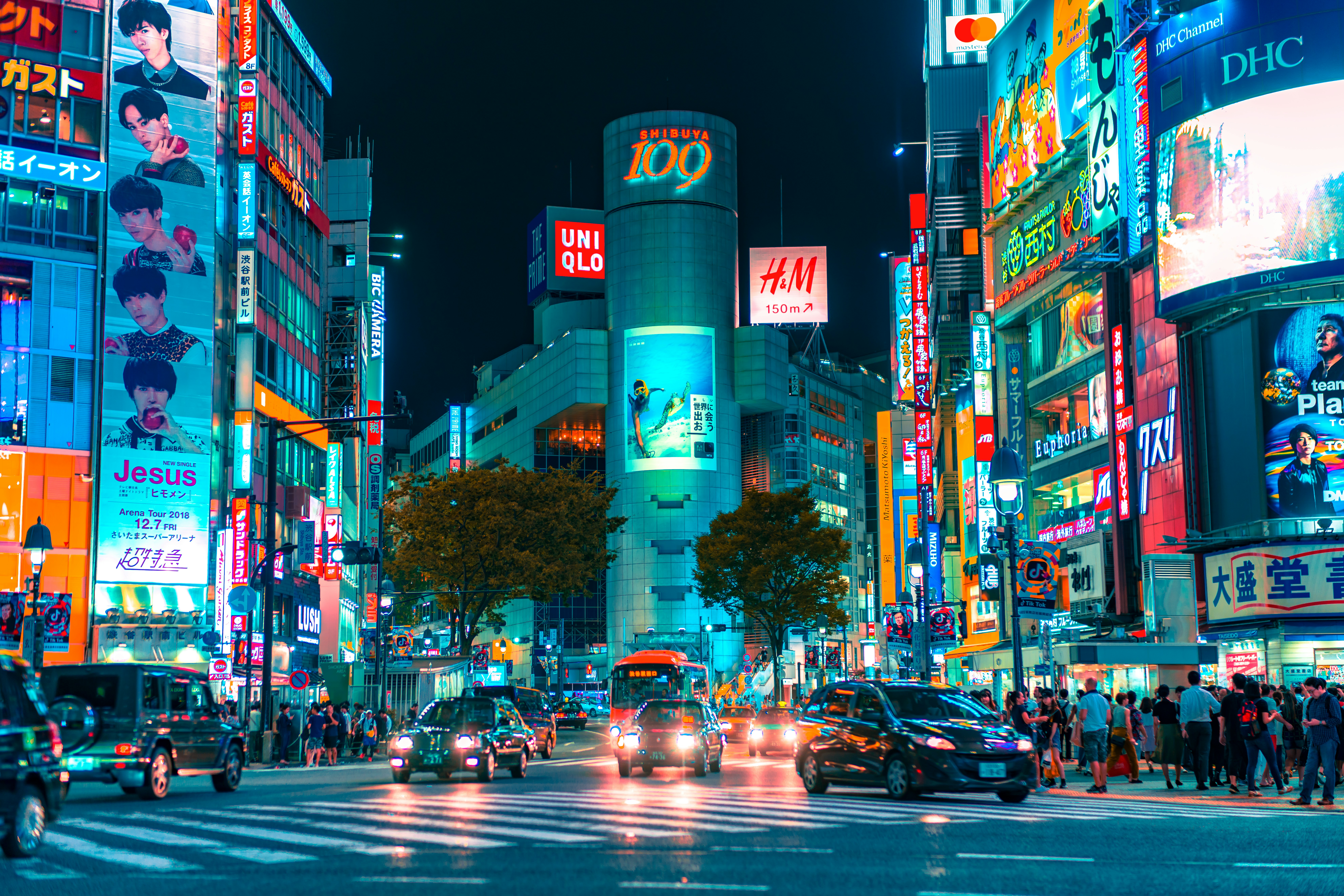 Tóquio é uma cidade extremamente movimentada, que mescla o contemporâneo com o tradicional.