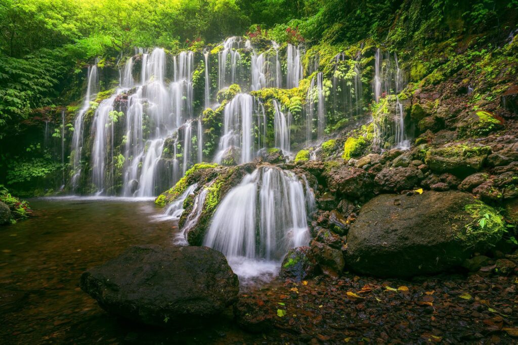 Banyu wana amertha waterfals - destinos de aventura em Bali