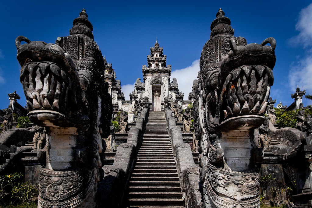 entrada do templo lempuyang