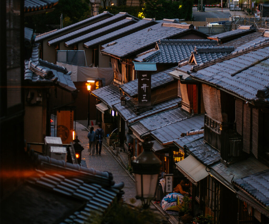 rua do distrito de geisha - roteiro de viagem em Kyoto 