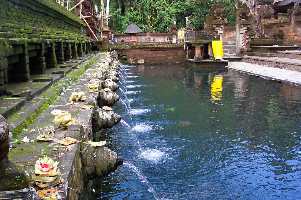 piscina do templo tirta empul