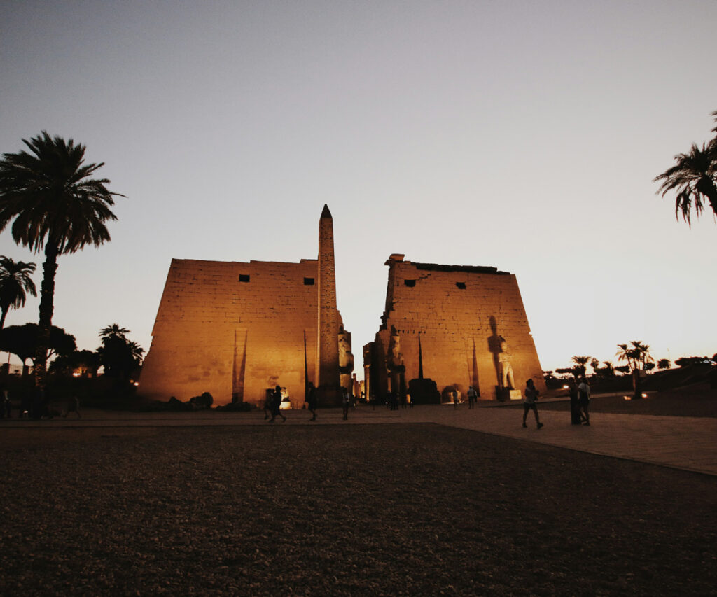 entrada do templo de luxor 