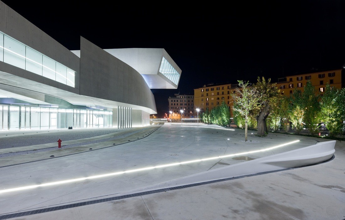  Fachada do MAXXI, projeto da arquiteta Zaha Hadid