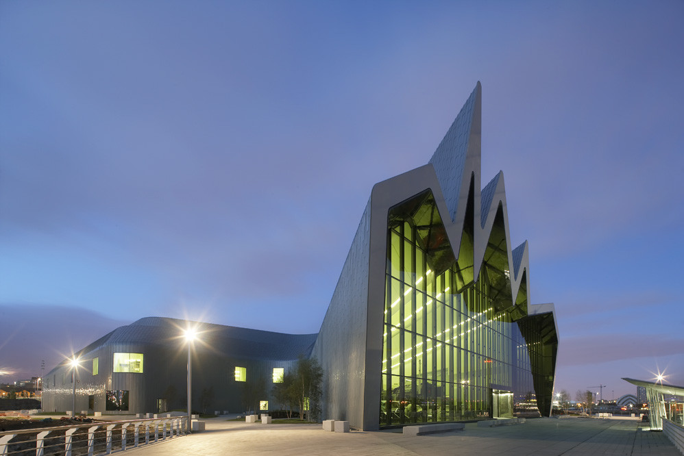 Riverside Museum, projeto da Zaha Hadid dedicado a história marítima do país.