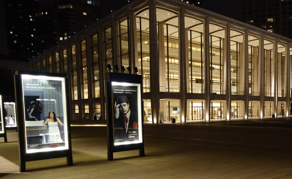 Lincoln Center de Nova York, no bairro Upper West Side. Fotografia de Luxbao
