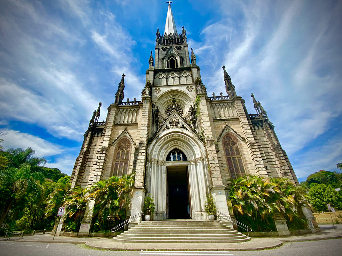 Catedral de São Pedro de Alcântara, em Petrópolis (na serra fluminense, Brasil) - Foto de Samuel Nascimento da Silva