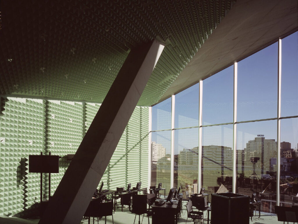 Casa da música - OMA - Edifício icônico em Porto