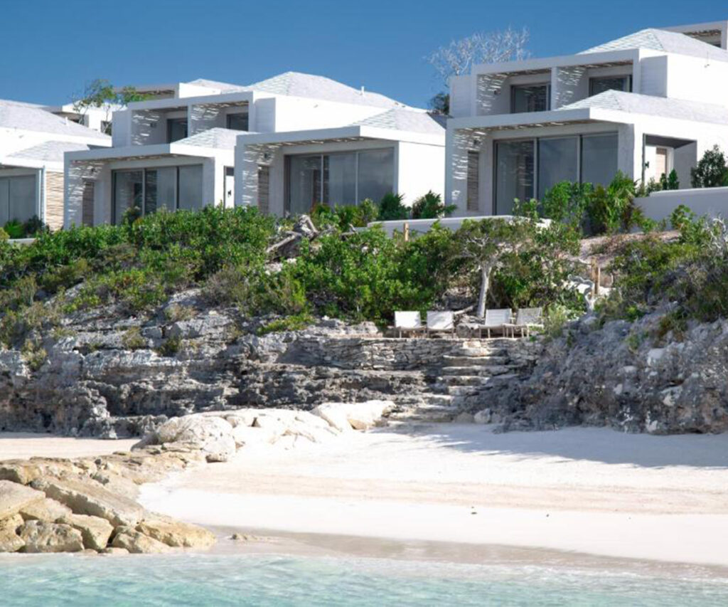 Villas do resort rock house em frente à praia