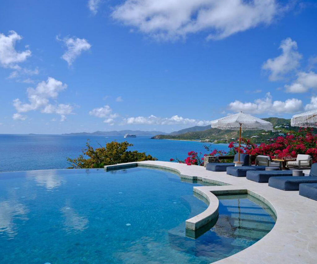Piscina com borda infinita com vista para o oceano - dica de resorts no caribe