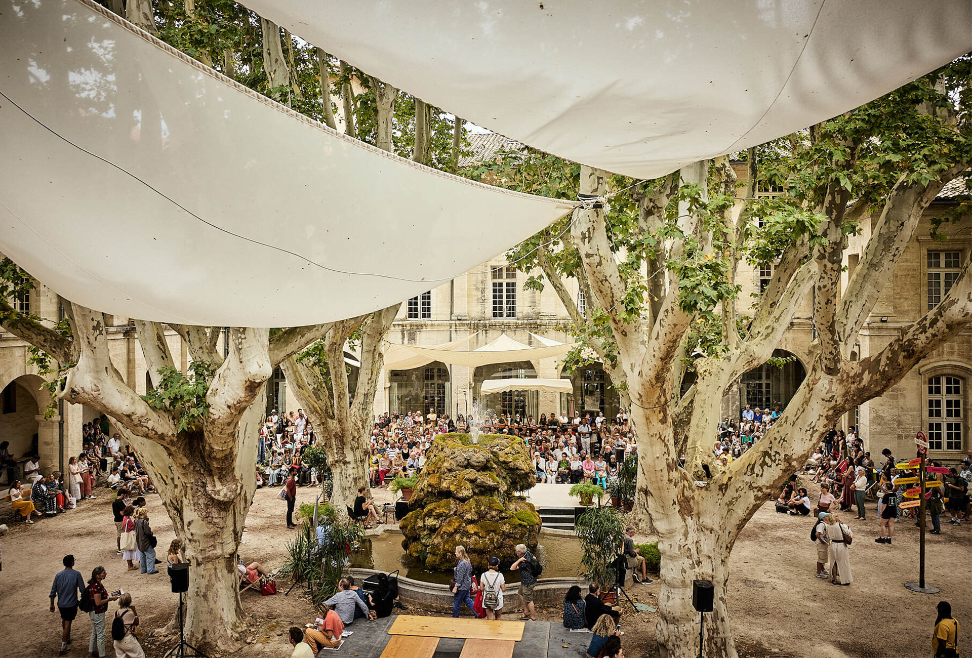 Festival d’Avignon 2025: dicas e hotéis para poder aproveitar o maior festival de teatro do mundo