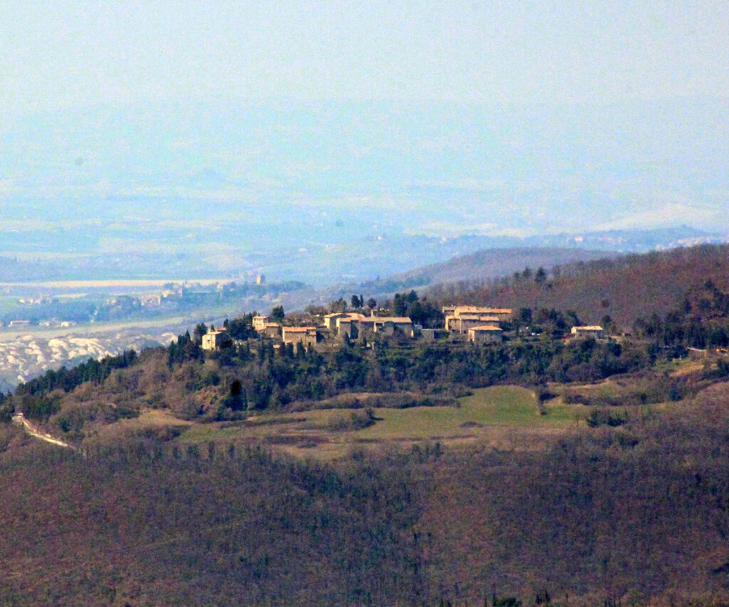 Paisagem de Casglioncello del Trinoro, um dos lugares para conhecer na Itália