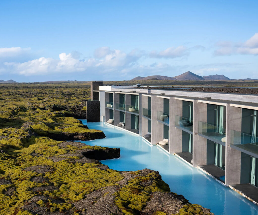 Fachada do blue lagoon, opção para ficar na sua viagem para a Islândia