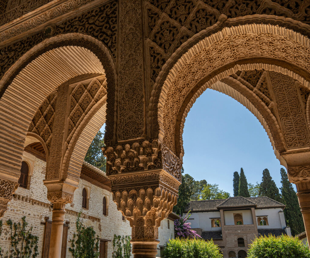 Detalhes arquitetônicos das contruções Nasridas