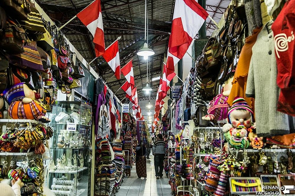Centro artesanal e feira de Cusco, no Peru