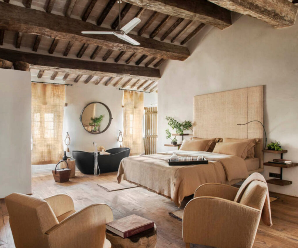 Hotel de luxo na Itália: quarto moderno com decoração elegante e confortável. Hotel Monteverdi na italia