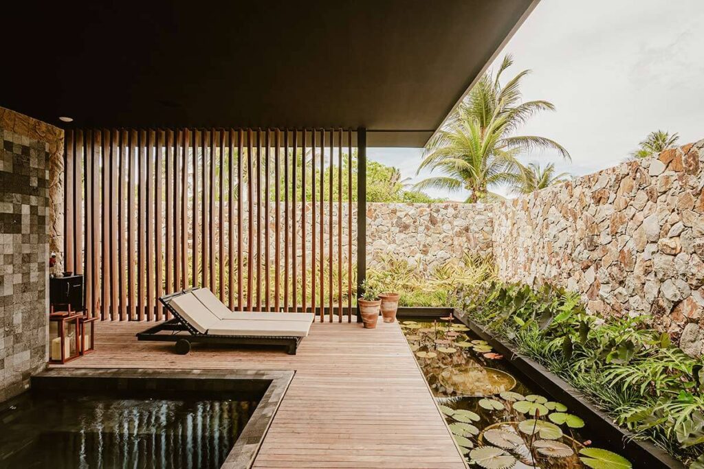 Lua de mel Brasil resort: Carmel Taíba Exclusive Resort com área externa tropical