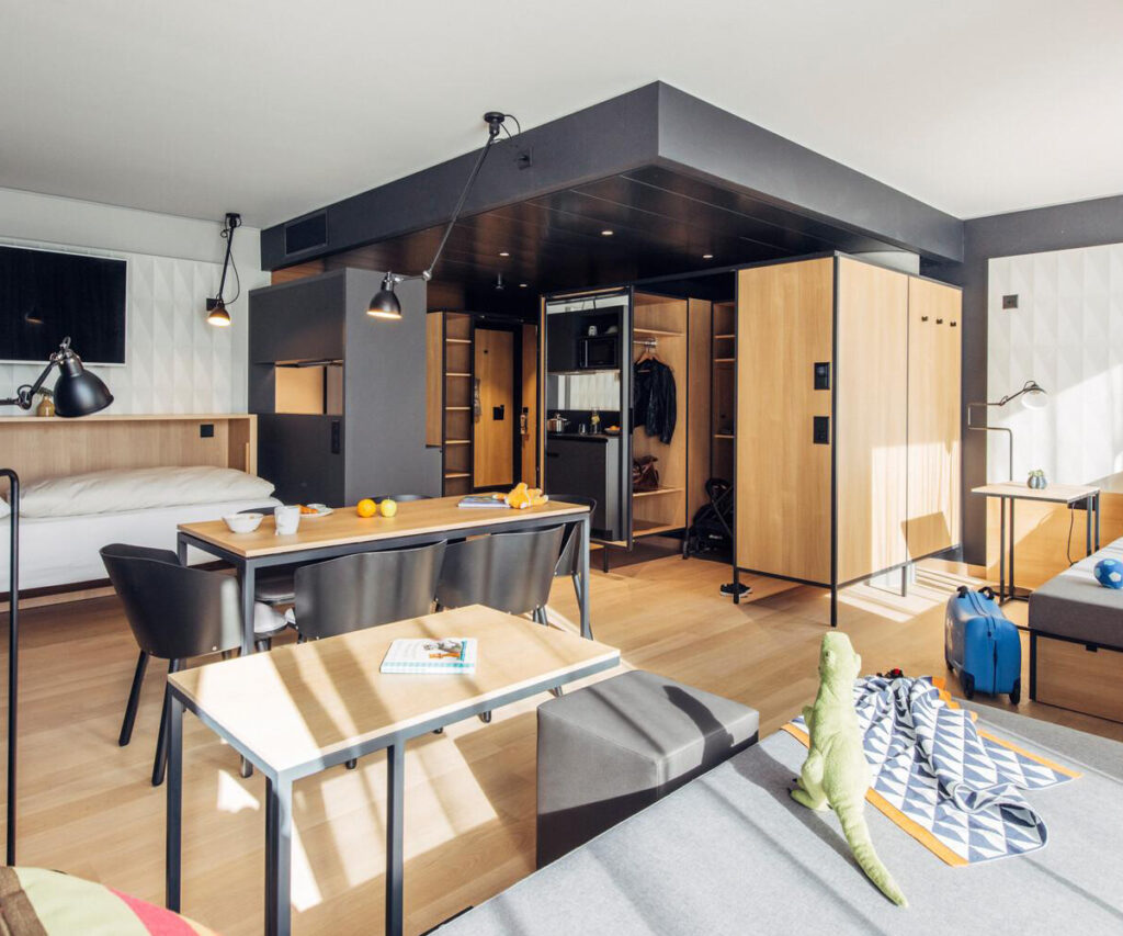 Hoteis em Berna: Harry's Home Bern-Expo com design industrial e espaçoso.