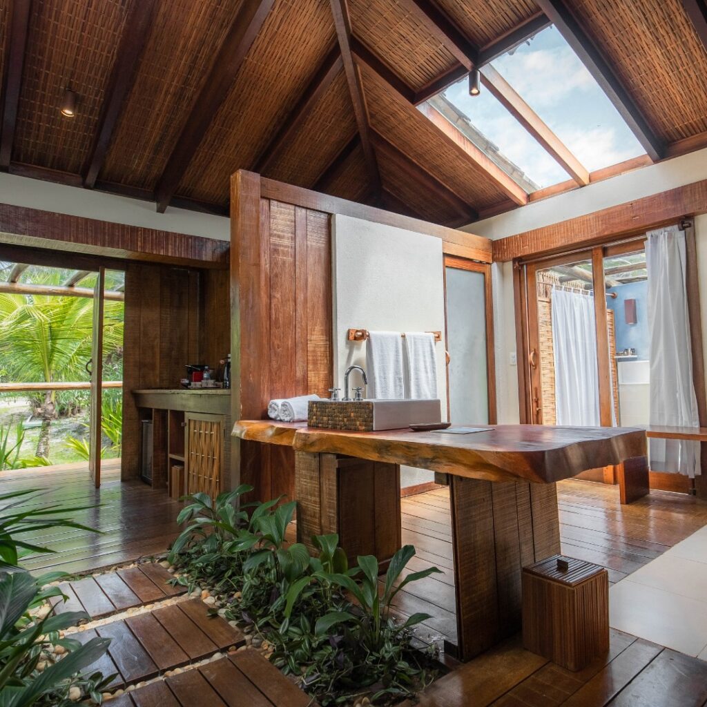 Resorts no nordeste: banheiro luxuoso do Txai Resort em Itacaré, BA