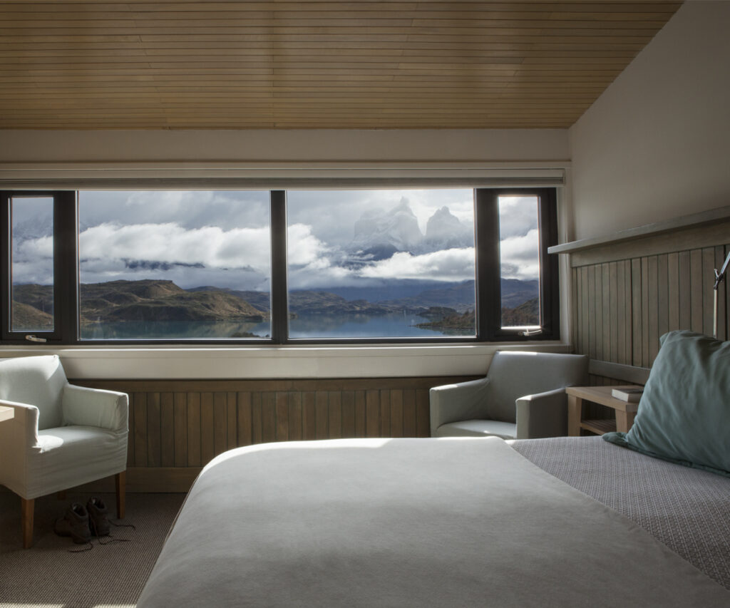 Hospedagem em Torres del Paine com vista deslumbrante para montanhas e lago