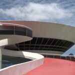 Fachada do Museu de Arte Contemporânea em niterói no Rio de Janeiro
