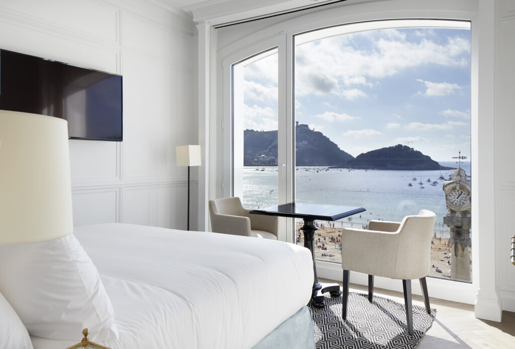Acomodação com vista para o mar do Villa Favorita hotel em San Sebastian na Espanha