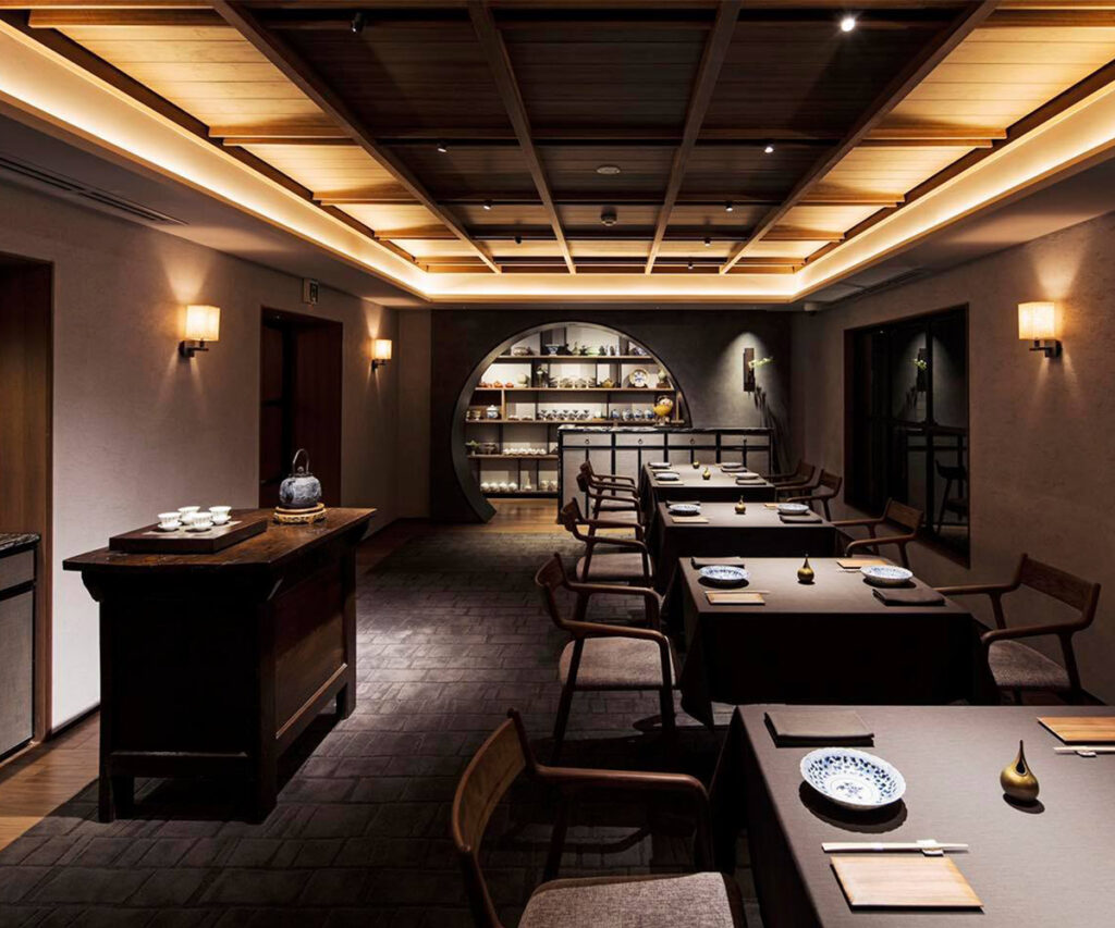 Sala de jantar do sazenka um dos restaurantes em tokyo