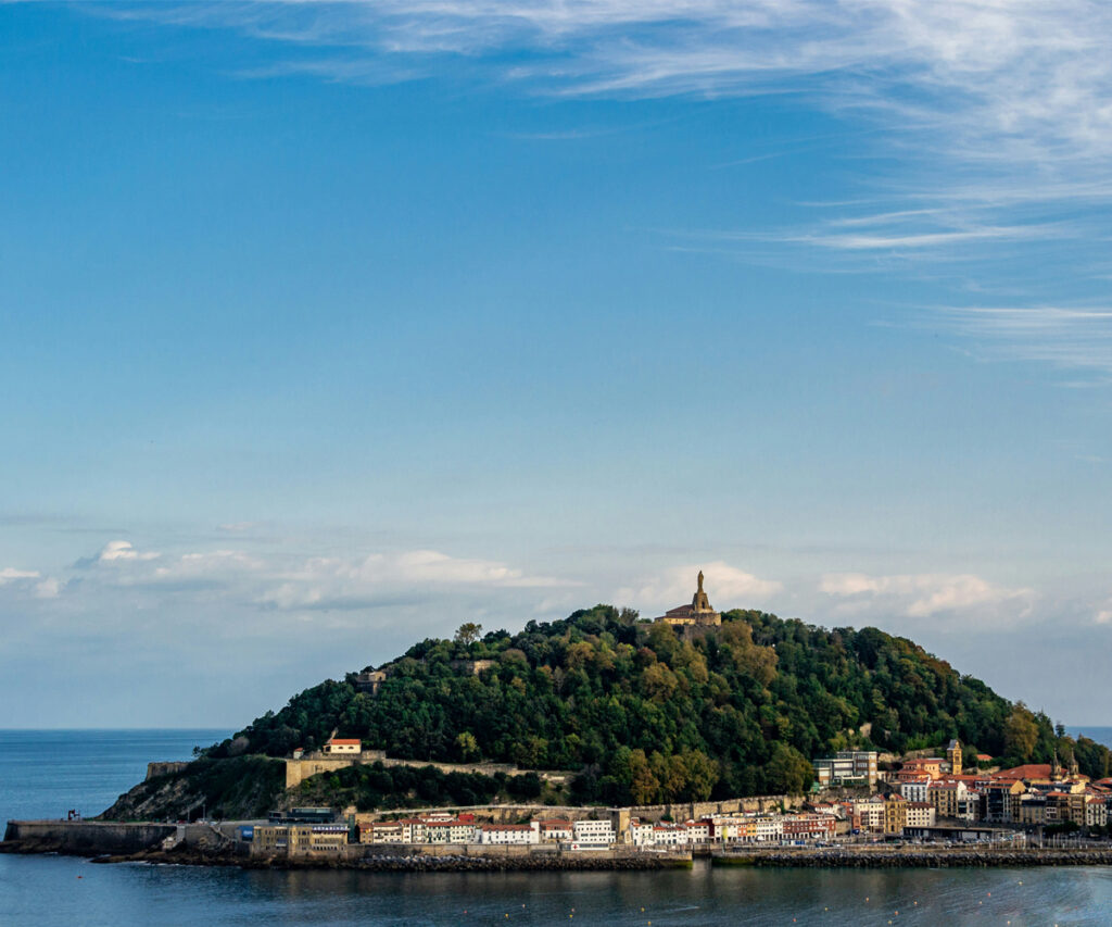 Onde ficar em San Sebastián: vista panorâmica de Monte Igeldo, ideal para hotéis luxuosos com tranquilidade e vistas ao mar