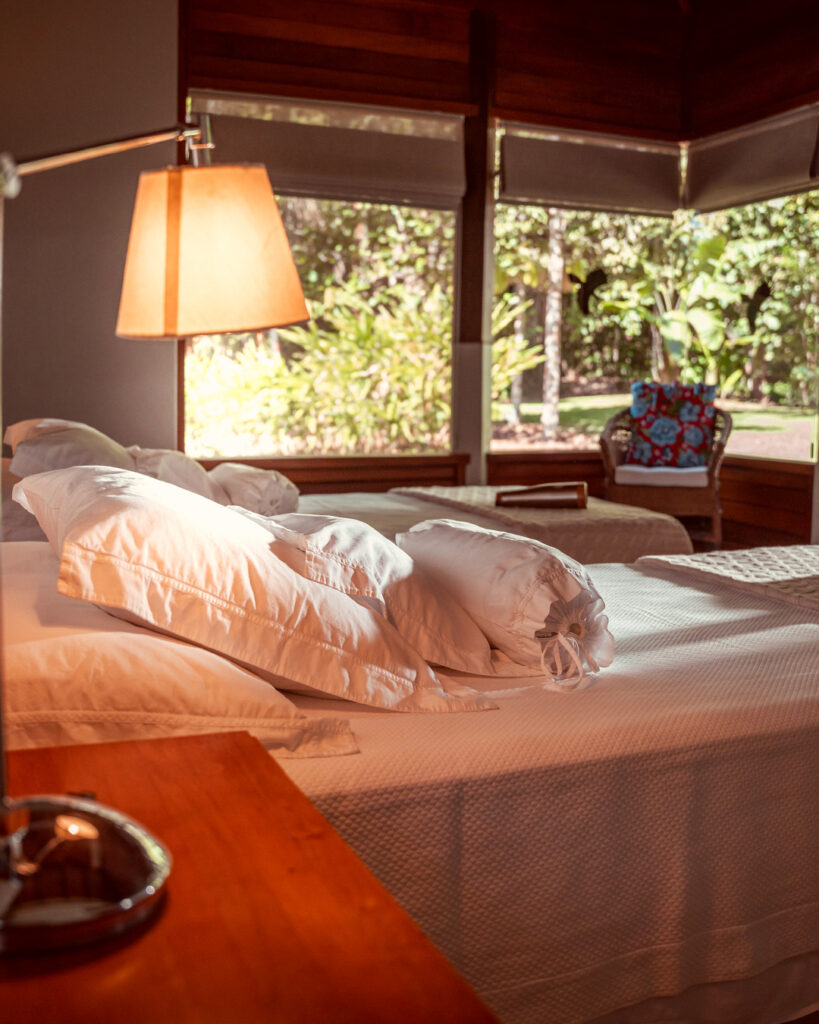 Cama confortável com vista para a mata, seu refúgio para a páscoa com o máximo de conforto e natureza.