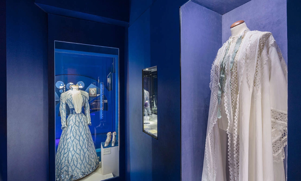 sala de vestidos da imperatriz sisi no museu sisi