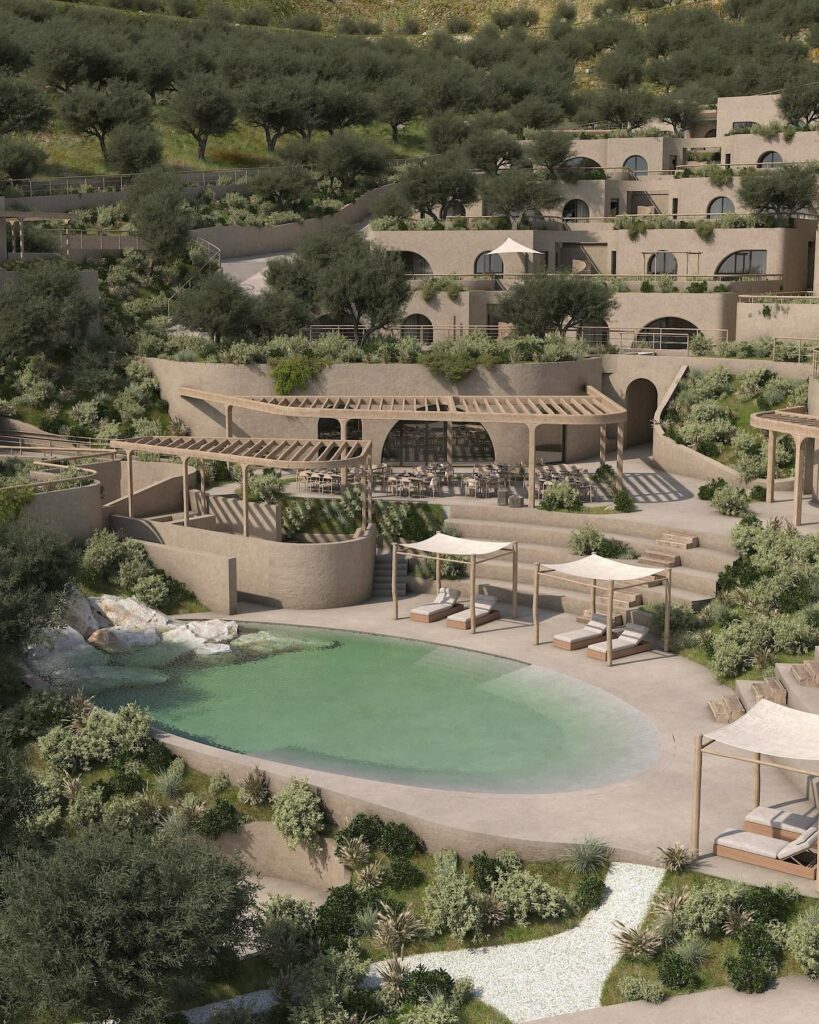 Arquitetura escalonada e piscina orgânica no hotel Tella Thera, um dos melhores hoteis da ilha de creta.