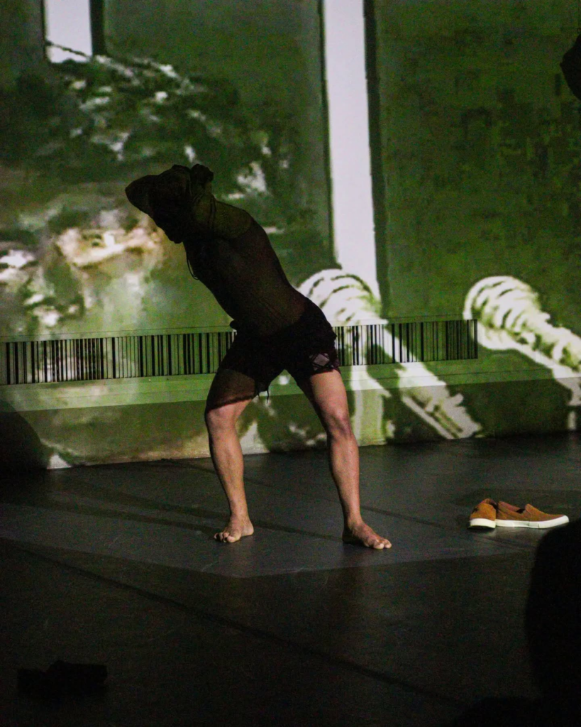 Performance artística no Sesc 24 de Maio como inspiração arquitetura decoração são paulo e cultura.